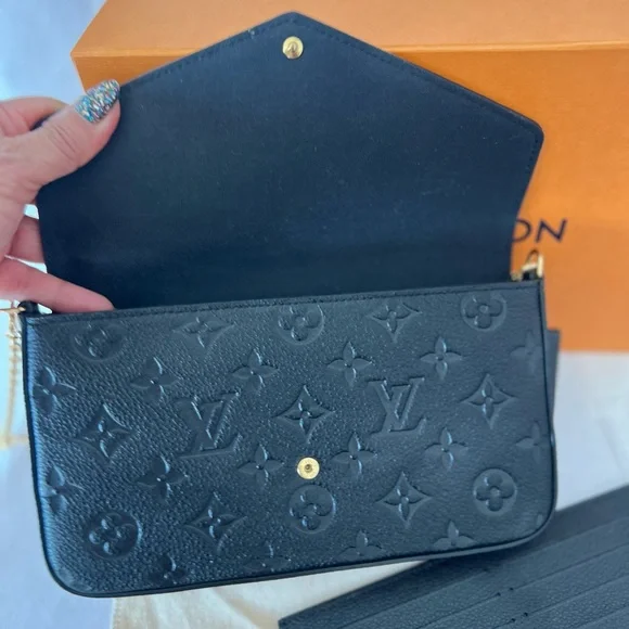 ❌❌SOLD❌❌ Félicie Pochette Louis Vuitton Black Monogram - FULL INCLUSION* - Picture 10 of 14